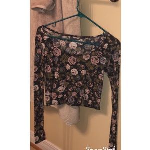 Long sleeve crop top